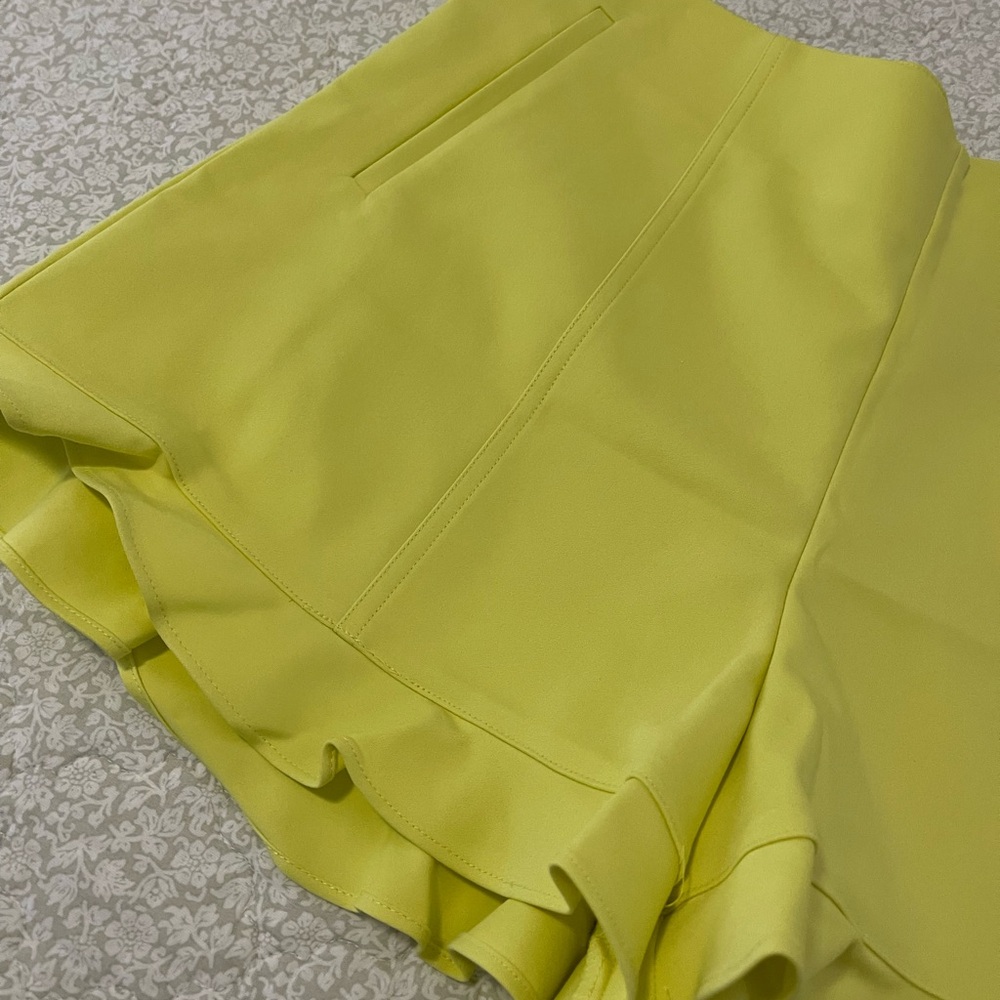 NWOT 1. State Ruffle Short - Picture 8 of 17